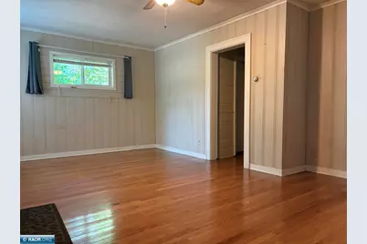 1606 E 3rd Ave E, Hibbing, MN 55746 - Photo 10