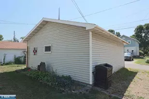 328 10th St S, Virginia, MN 55792 - Photo 8