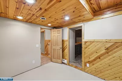 3210 2nd Ave W, Hibbing, MN 55746 - Photo 30