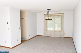 307 E Park Dr, Hibbing, MN 55746 - Photo 16