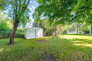 307 E Park Dr, Hibbing, MN 55746 - Photo 8