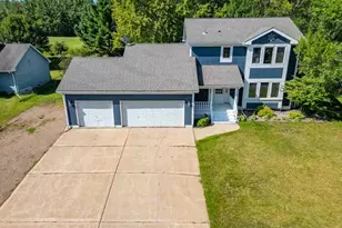 307 E Park Dr, Hibbing, MN 55746 - Photo 12