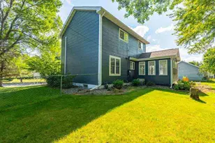 307 E Park Dr, Hibbing, MN 55746 - Photo 4