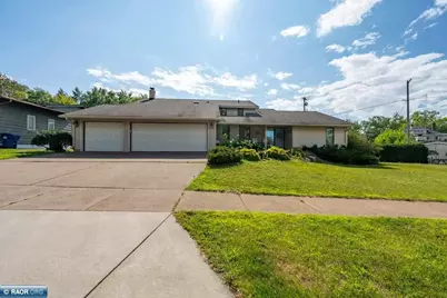 114 Highland Dr, Hibbing, MN 55746 - Photo 36