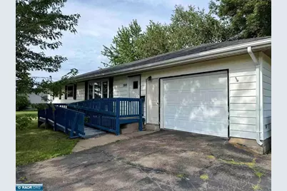 3919 8th Ave E, Hibbing, MN 55746 - Photo 1