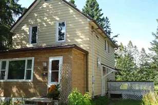 539 E 39th St, Hibbing, MN 55746 - Photo 2