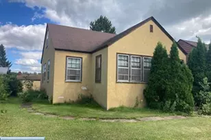 626 1st St, Nashwauk, MN 55719 - Photo 1