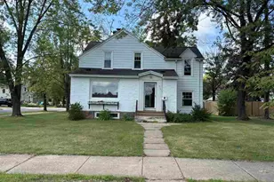 2027 12th Ave E, Hibbing, MN 55746 - Photo 1