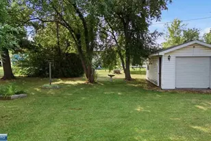 5462 N Garden Dr, Mt. Iron, MN 55768 - Photo 2