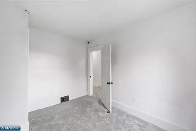 202 Michigan Ave W, Gilbert, MN 55741 - Photo 20