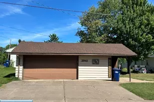 3941 E 3rd Ave, Hibbing, MN 55746 - Photo 2