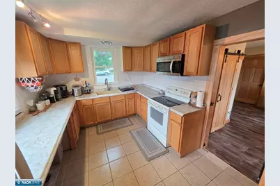 313 Forest St, Buhl, MN 55713 - Photo 14
