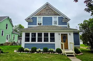 313 Forest St, Buhl, MN 55713 - Photo 2