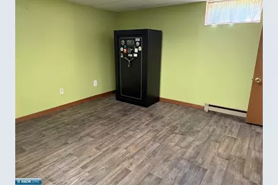 209 17th Avenue W, Eveleth, MN 55734 - Photo 22