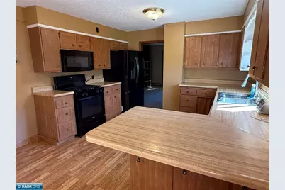 209 17th Avenue W, Eveleth, MN 55734 - Photo 6