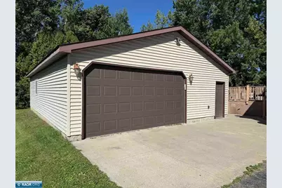 209 17th Avenue W, Eveleth, MN 55734 - Photo 2