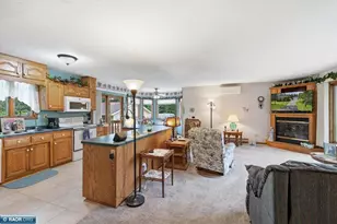 10916 Meadowlark Ln, Hibbing, MN 55746 - Photo 8