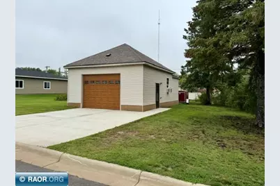 101 State St, Buhl, MN 55713 - Photo 2