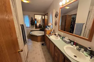 204 Congdon Ave, Coleraine, MN 55722 - Photo 4