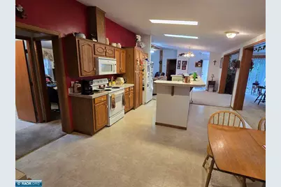 204 Congdon Ave, Coleraine, MN 55722 - Photo 2