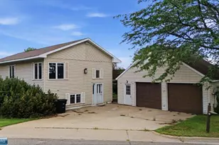 35 Vermillion Dr, Virginia, MN 55792 - Photo 2