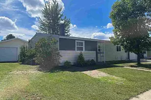 32 Astor Rd, Babbitt, MN 55706 - Photo 2