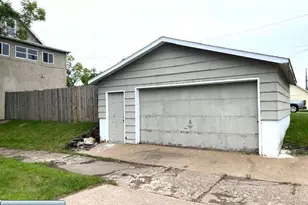 801 N 13th St, Virginia, MN 55792 - Photo 18