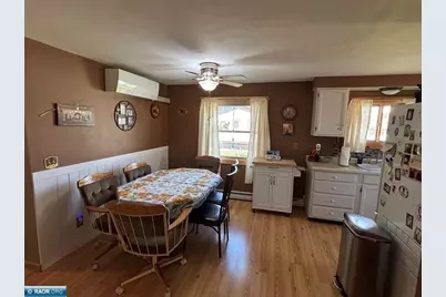 611 W 33rd St, Hibbing, MN 55746 - Photo 6