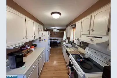 611 W 33rd St, Hibbing, MN 55746 - Photo 4