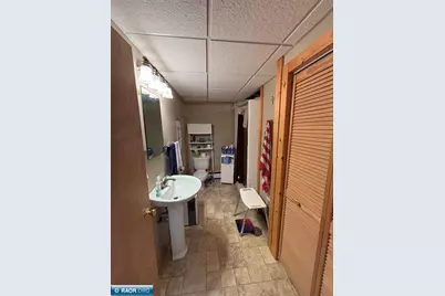 611 W 33rd St, Hibbing, MN 55746 - Photo 16