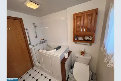611 W 33rd St, Hibbing, MN 55746 - Photo 12