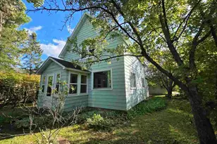 117 Virginia Ave W, Gilbert, MN 55741 - Photo 2