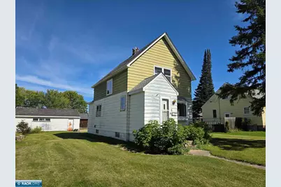 612 6th St NW, Chisholm, MN 55719 - Photo 1