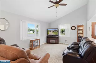 3115 Outer Dr, Hibbing, MN 55746 - Photo 6