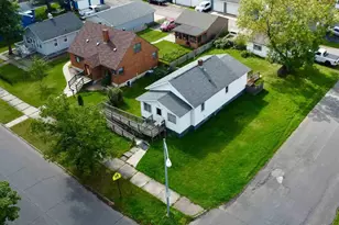3001 4th Ave W, Hibbing, MN 55746 - Photo 2