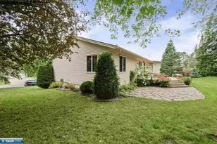407 Mesabi Dr, Hibbing, MN 55746 - Photo 4