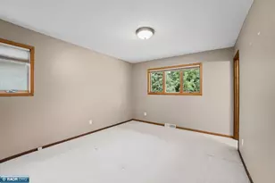 407 Mesabi Dr, Hibbing, MN 55746 - Photo 32
