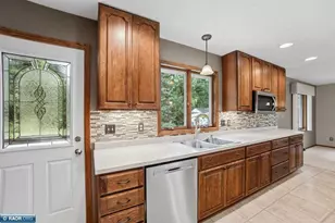 407 Mesabi Dr, Hibbing, MN 55746 - Photo 22
