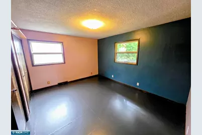 15 11th St NW, Chisholm, MN 55719 - Photo 10
