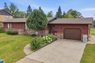 323 7th St NE, Chisholm, MN 55719 - Photo 1