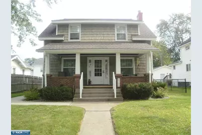 2122 E 5th Avenue, Hibbing, MN 55746 - Photo 1