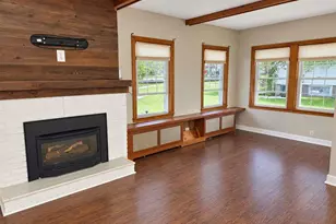 621 NW 4th St, Chisholm, MN 55719 - Photo 6