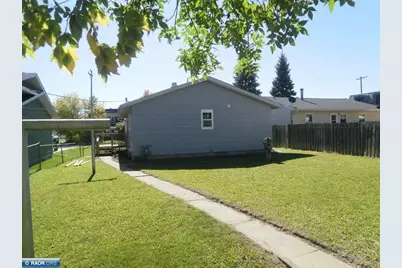 16 9 1/2 NE Street, Chisholm, MN 55719 - Photo 2