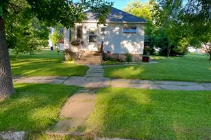 2606 E 6th Ave, Hibbing, MN 55746 - Photo 1