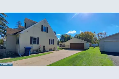 1980 E 25th St, Hibbing, MN 55746 - Photo 2