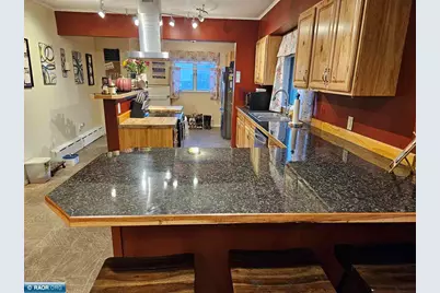 327 S 9th St, Virginia, MN 55792 - Photo 6