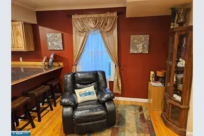 327 S 9th St, Virginia, MN 55792 - Photo 10