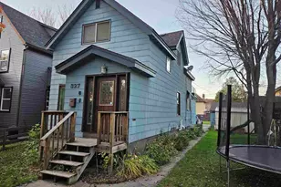327 S 9th St, Virginia, MN 55792 - Photo 2