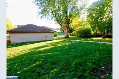 806 N 7th St, Virginia, MN 55792 - Photo 28