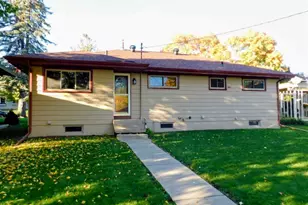 806 N 7th St, Virginia, MN 55792 - Photo 2